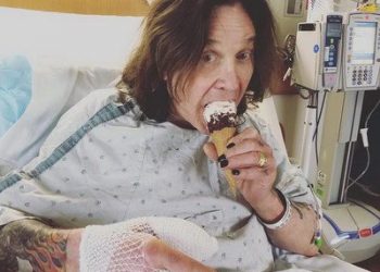 Оззі Осборн потрапив до лікарні