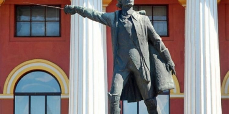 пам'ятник Суворову